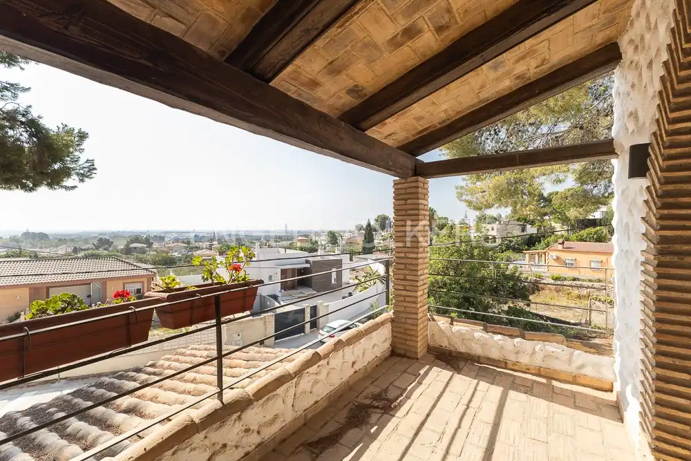 Terraza de Casa o chalet de alquiler en Manises con Aire acondicionado, Calefacción y Jardín privado