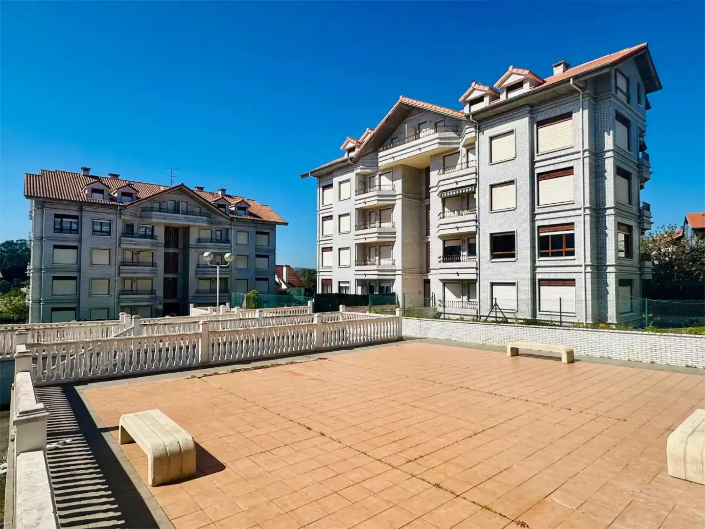 Vista exterior de Piso en venta en Noja con Balcón