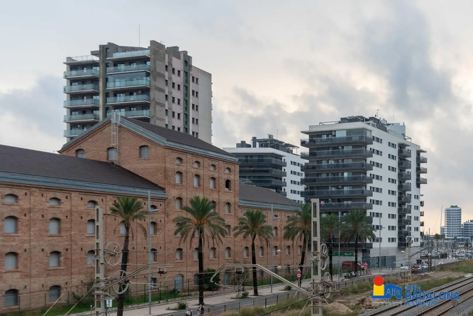 Vista exterior de Piso en venta en Badalona con Aire acondicionado, Calefacción y Jardín privado