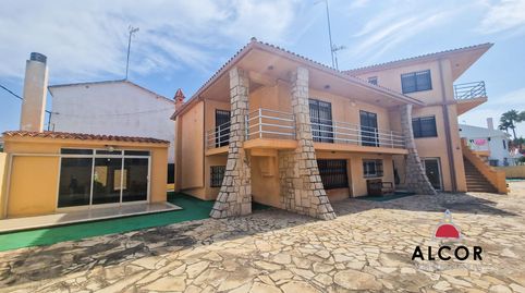 Chalet en venta en Avda. Papa Luna, 6 dormitorios., imatge 2