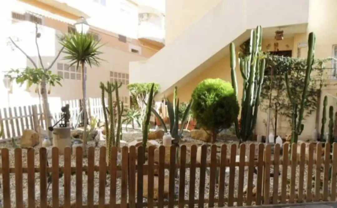 Jardín de Piso de alquiler en Roquetas de Mar con Aire acondicionado, Calefacción y Terraza