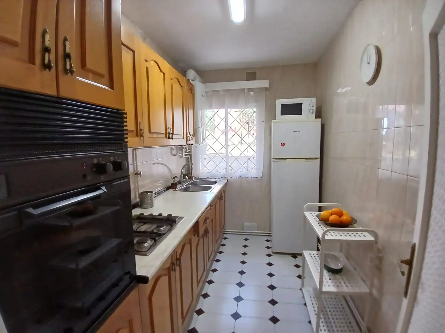 Kitchen of Flat for rent in Ciudad Lineal