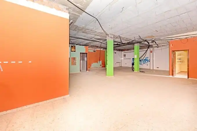 Edificio en venta en Sevilla con Alarma