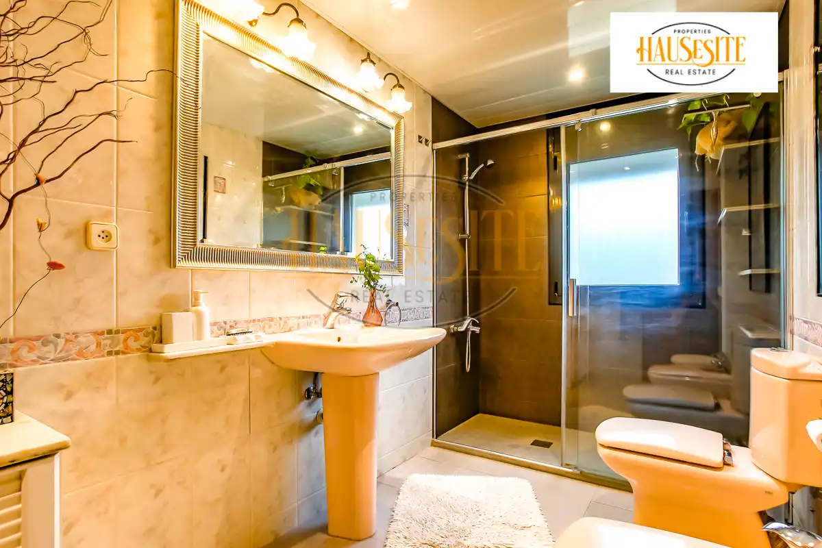 Baño de Casa o chalet en venta en Mediona con Aire acondicionado, Calefacción y Jardín privado