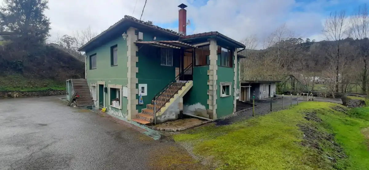 Exterior view of Houses for sale in Rasines  with Heating, Terrace and Balcony