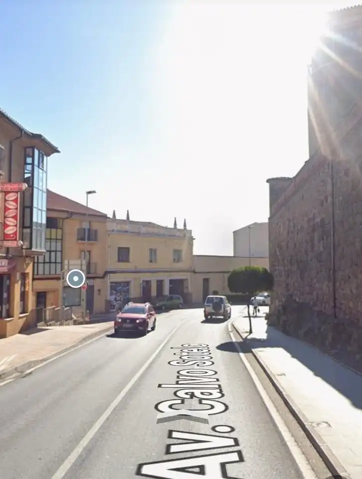Business premises for sale in Calvo Sotelo, imagen 2