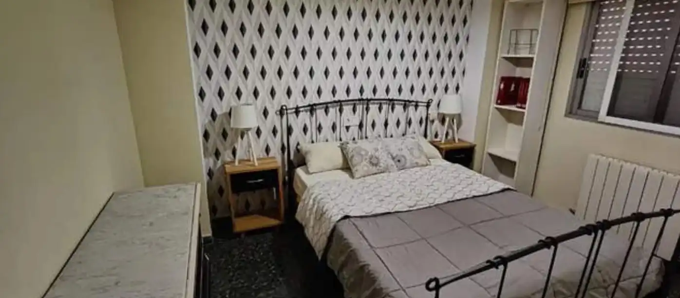 Habitación de Piso de alquiler en Valencia con Aire acondicionado, Trastero y Horno