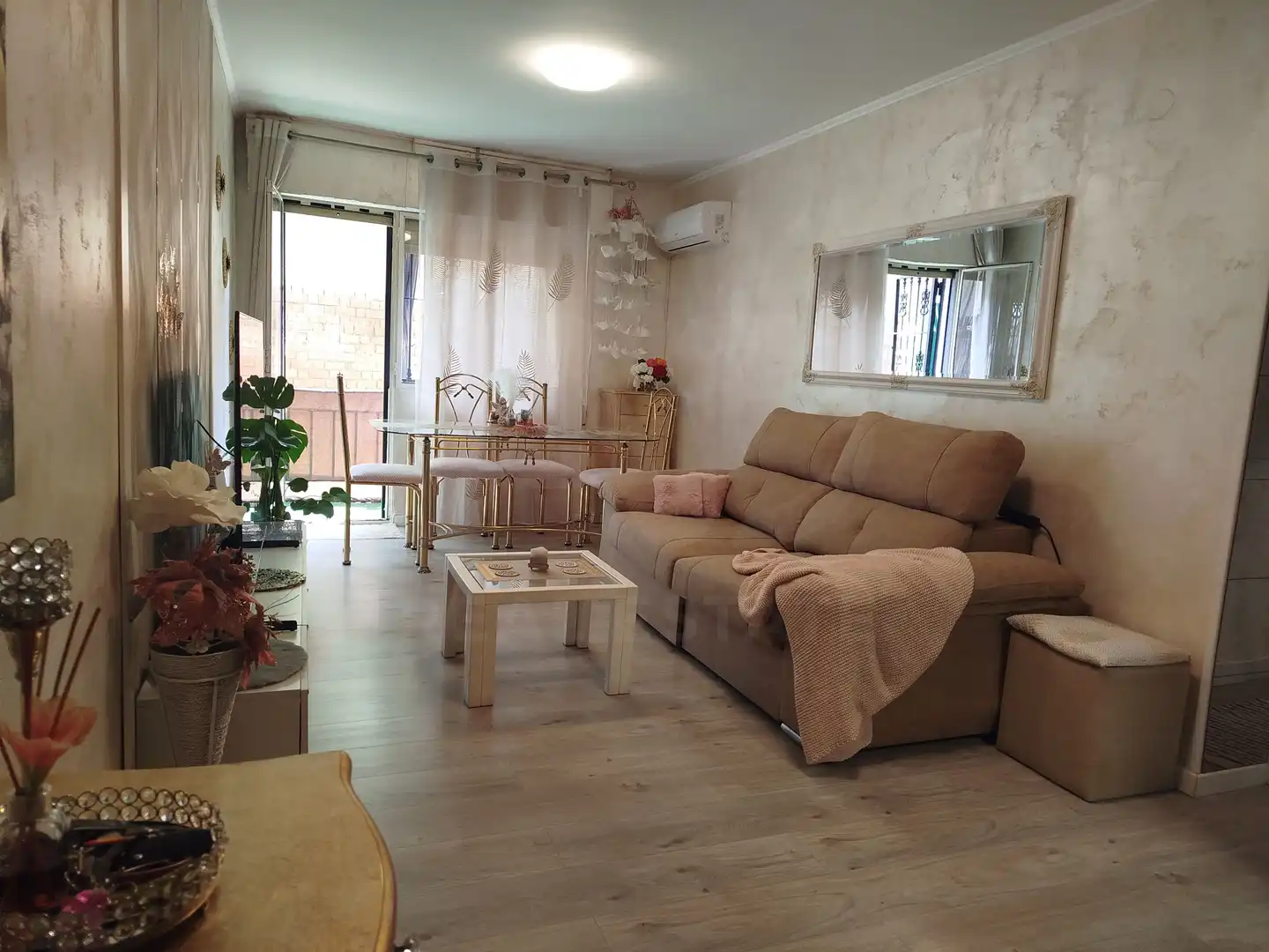 Sala de estar de Piso en venta en Cazalegas con Aire acondicionado, Calefacción y Terraza