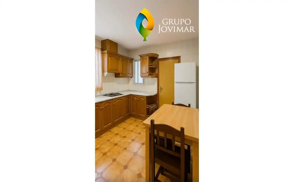 Cuina de Planta baixa en venda en Guadix amb Jardí privat, Parquet i Terrassa