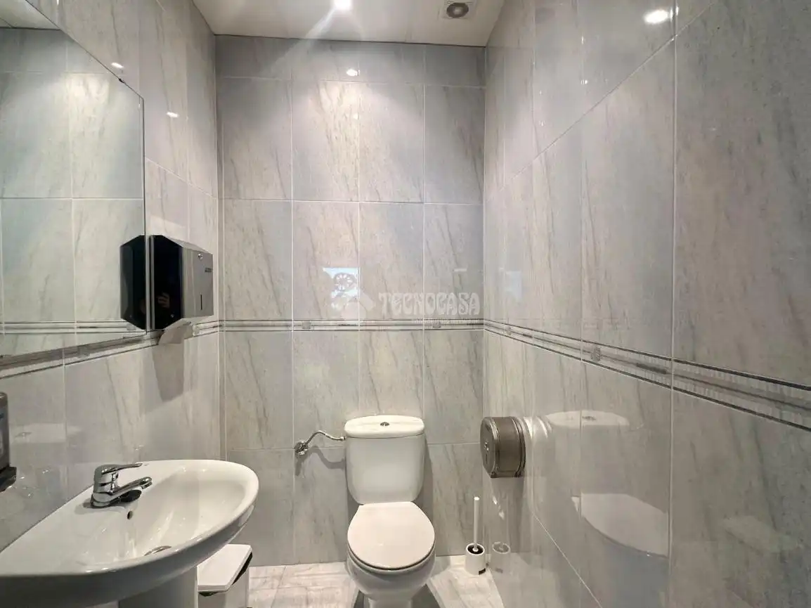 Local comercial en venta en Zona de la Vega, imagen 15