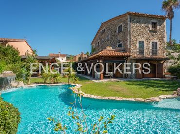 Casa a schiera con piscina in vendita a Carrer Major