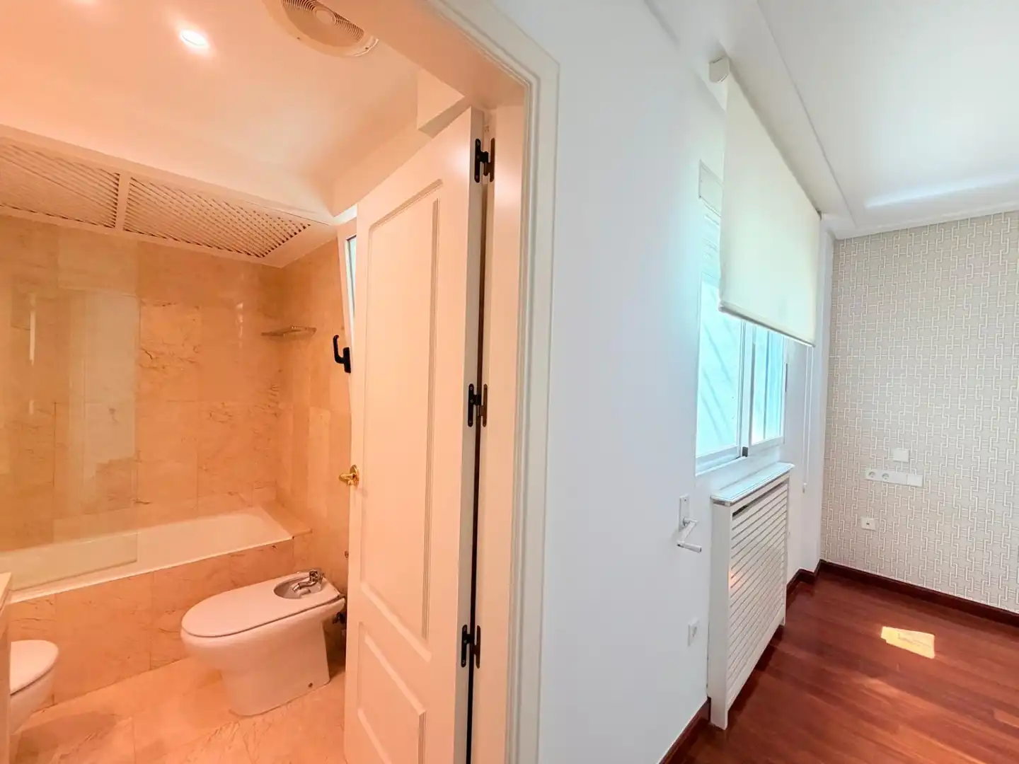 Bathroom of Attic for rent in Murcia  with Air Conditioner and Heating