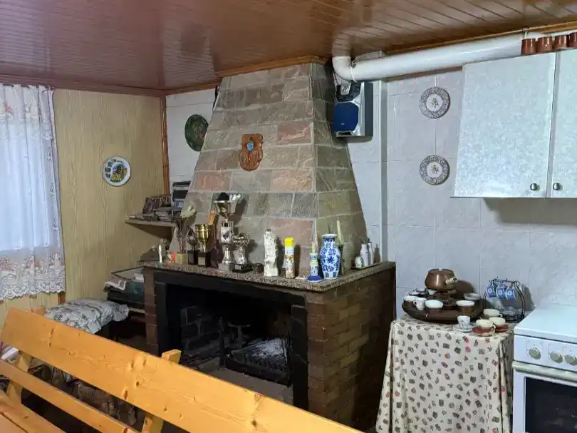 Cuina de Pis en venda en O Barco de Valdeorras   amb Jardí privat, Parquet i Traster