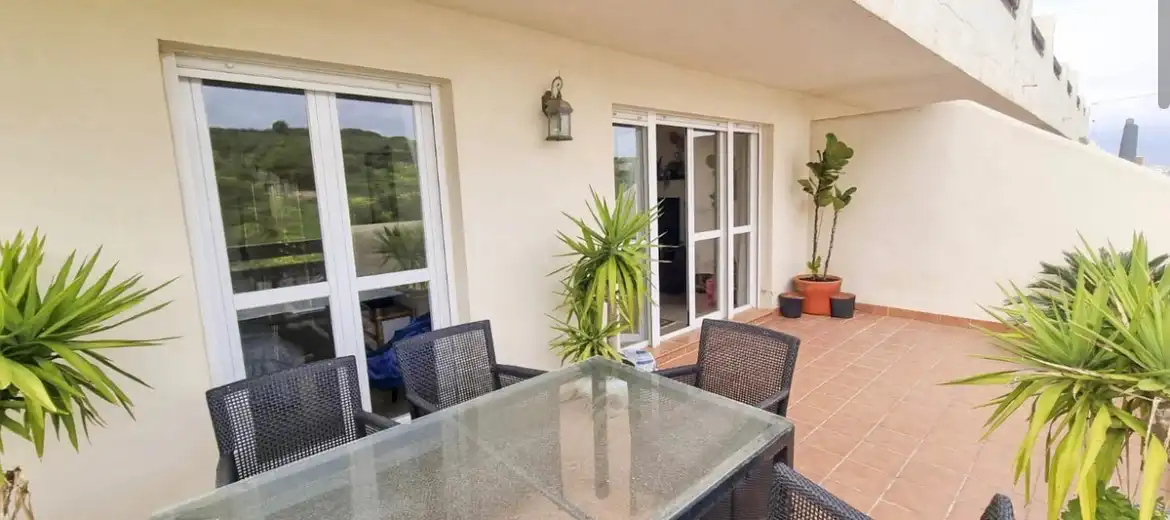 Appartamento con terrazza in vendita a La Duquesa, imagen 2