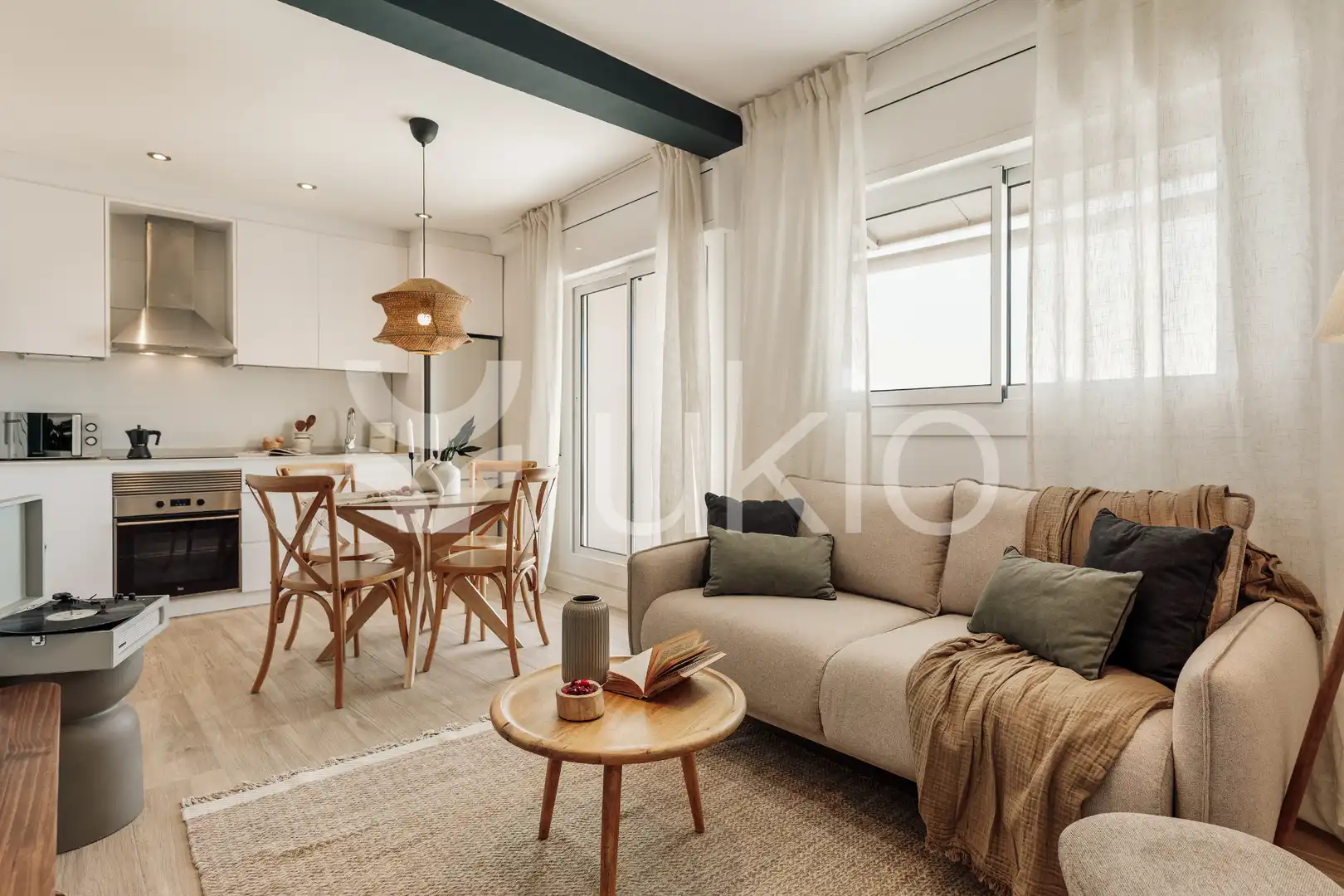 Sala de estar de Apartamento de alquiler en Barcelona con Aire acondicionado, Calefacción y Terraza
