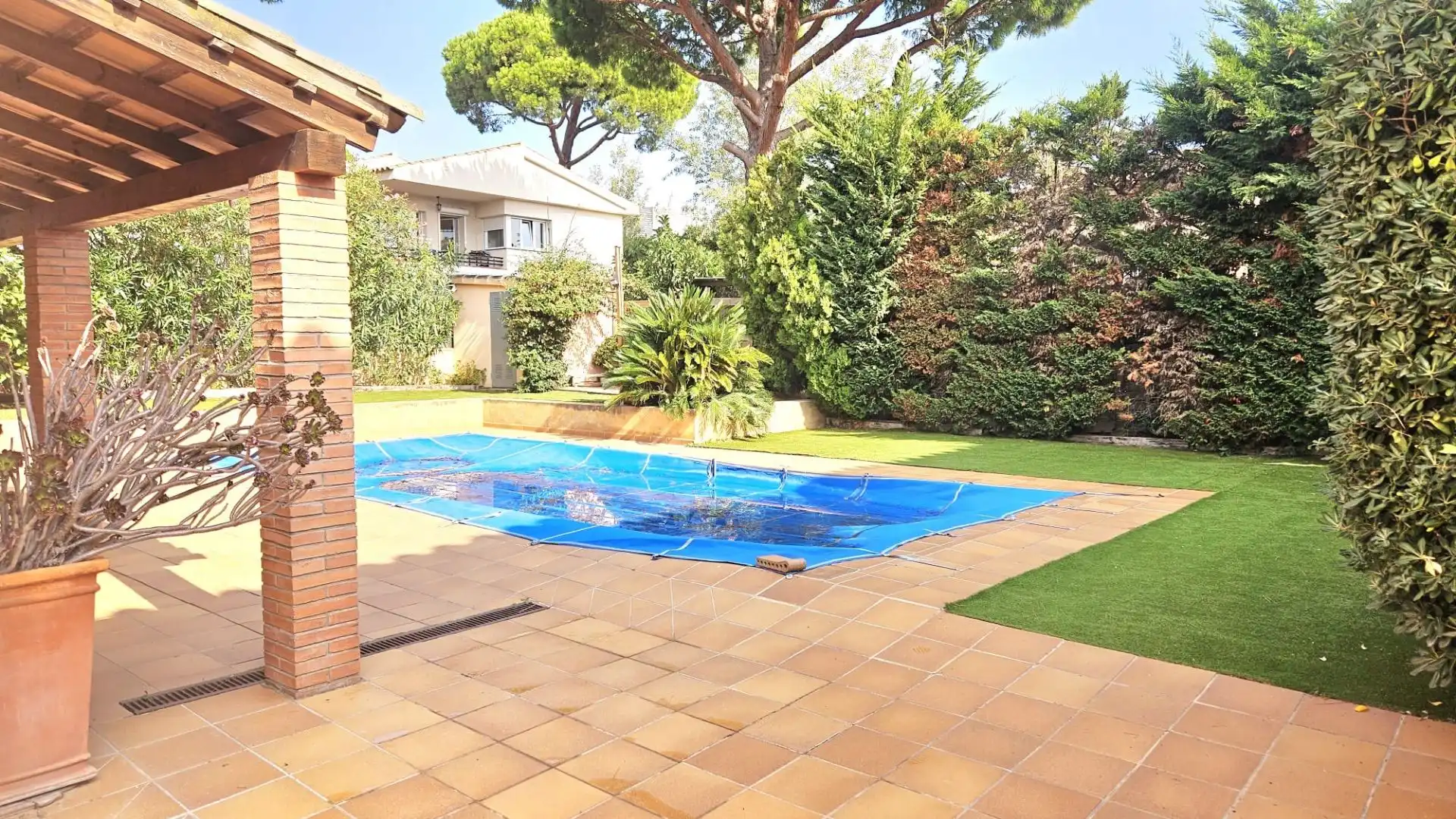 Casa con piscina in vendita a Mont-ras, imagen 3