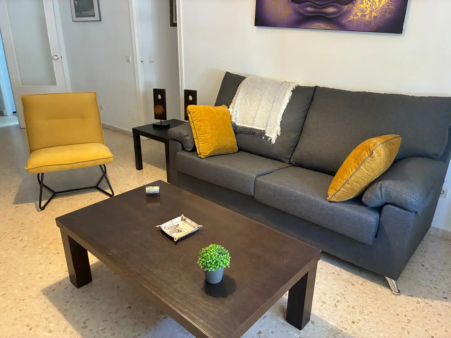 Wohnzimmer von Wohnung zur Miete in Los Barrios mit Möbliert