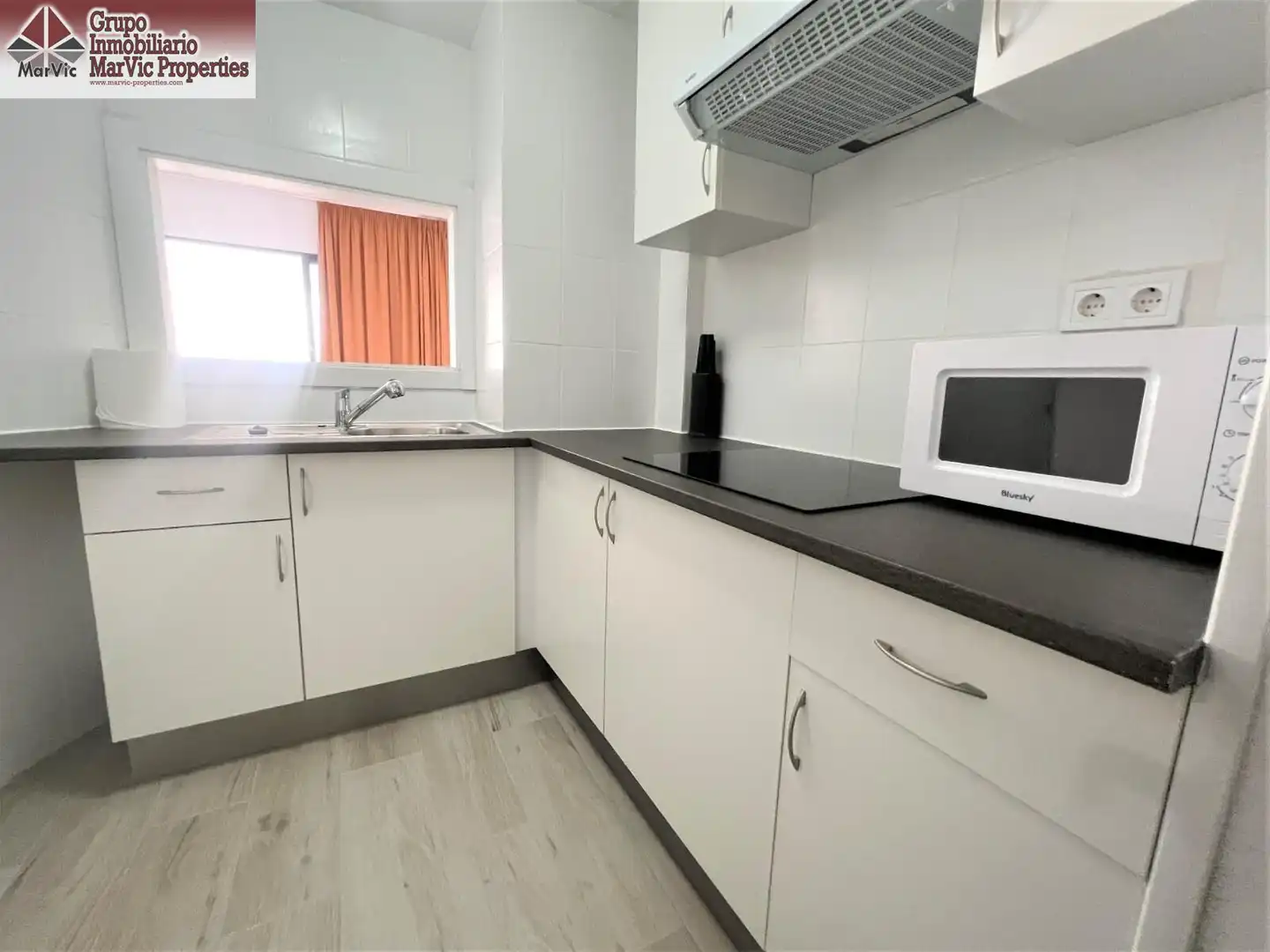 Kitchen of Flat for rent in Benidorm  with Air Conditioner, Terrace and Furnished