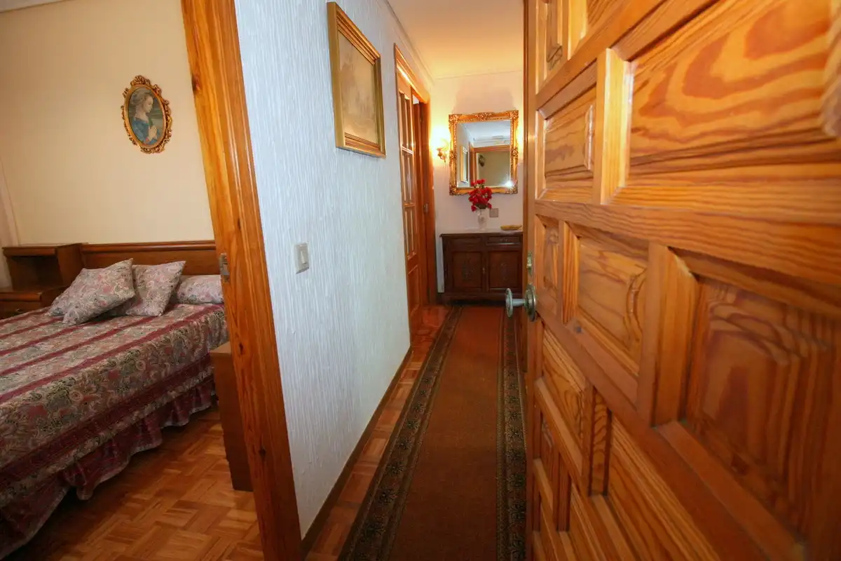 Piso en venta en Arenas de San Pedro con Calefacción, Terraza y Amueblado