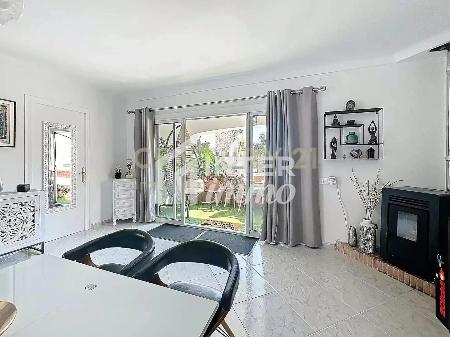 Garden of Houses for sale in Empuriabrava  with Private garden and Swimming Pool