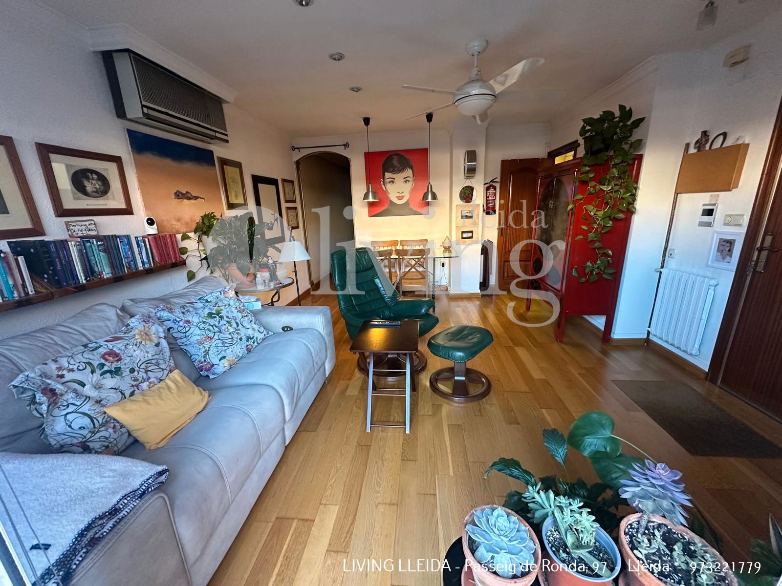 Living room of Flat for sale in  Lleida Capital  with Air Conditioner, Heating and Parquet flooring