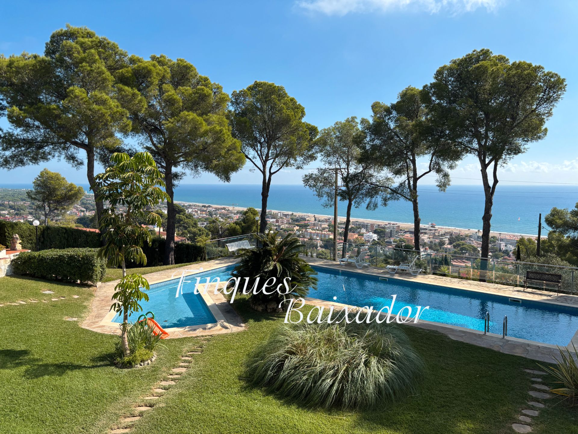 Jardí de Pis de lloguer en Castelldefels amb Calefacció, Parquet i Terrassa