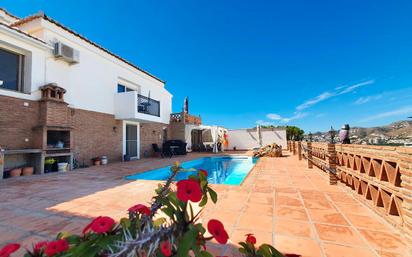 Exterior view of House or chalet for sale in Almuñécar  with Air Conditioner, Terrace and Swimming Pool