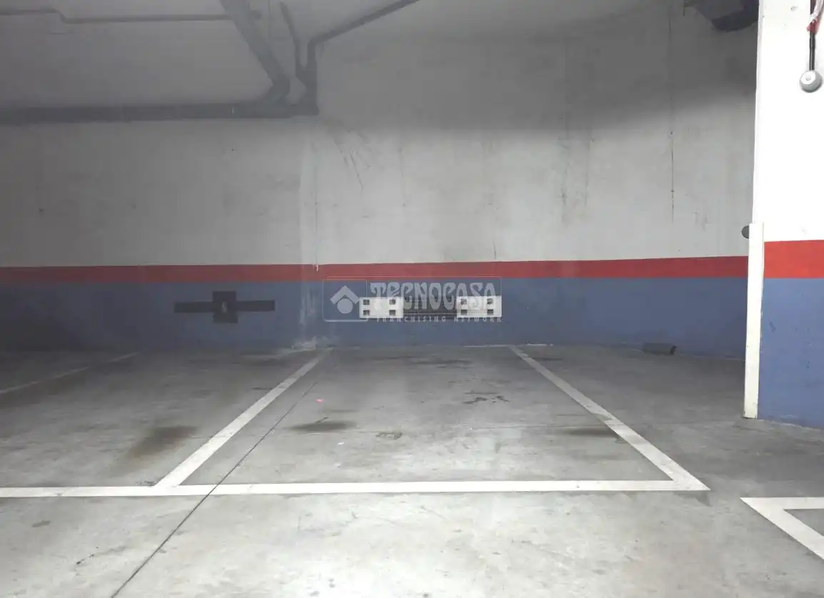 Parking of Flat for sale in Getafe  with Air Conditioner, Heating and Parquet flooring