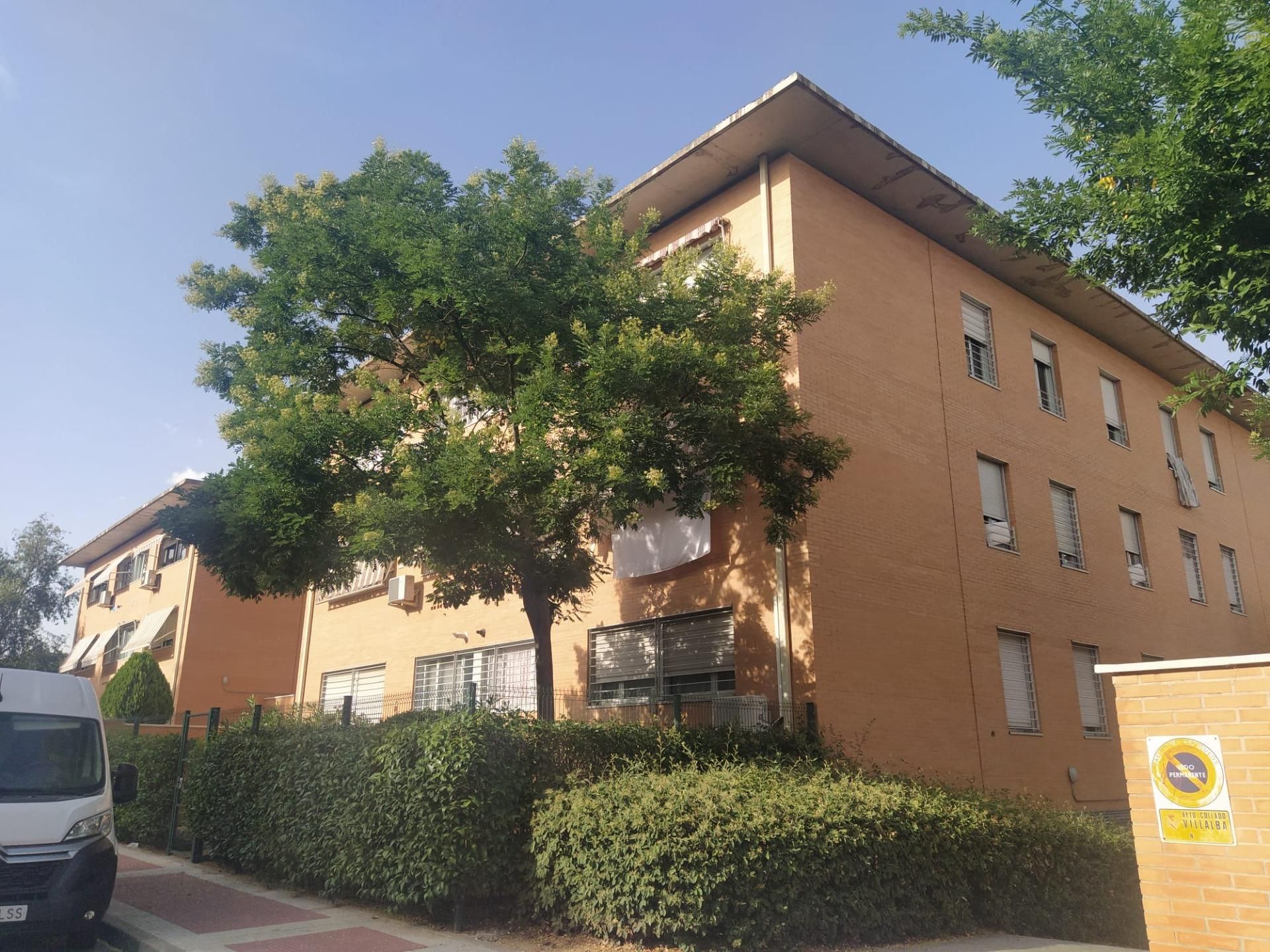 Vista exterior de Pis en venda en Collado Villalba amb Calefacció, Jardí privat i Traster