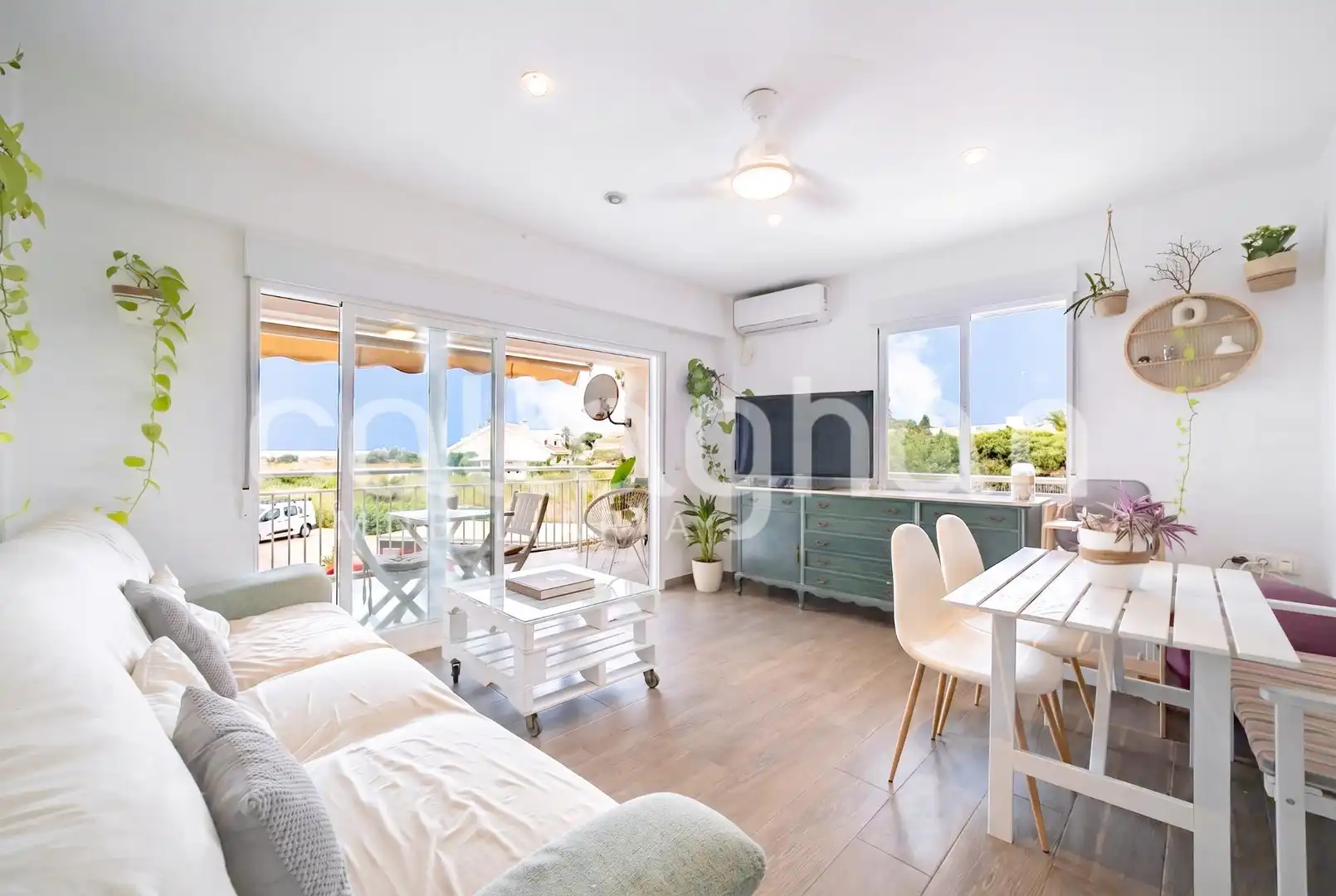 Piso con terraza en venta en Corinto - Almarda, imagen 2
