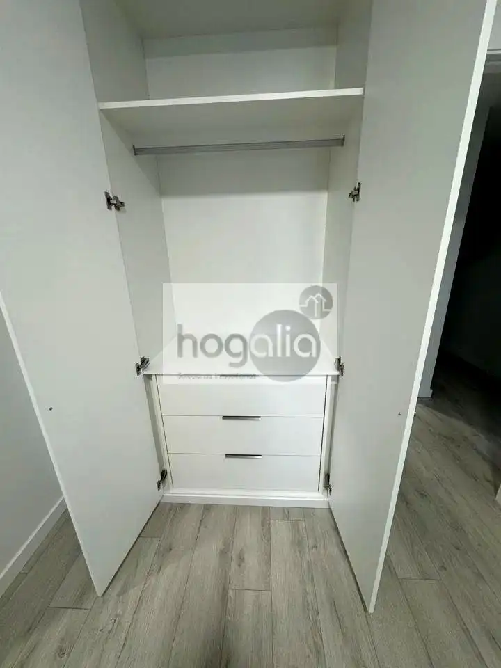 Schlafzimmer von Wohnung zur Miete in Sevilla mit Klimaanlage, Heizung und Terrasse