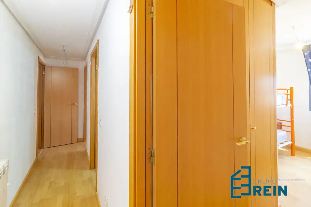 Flat for sale in Recas  with Air Conditioner and Heating