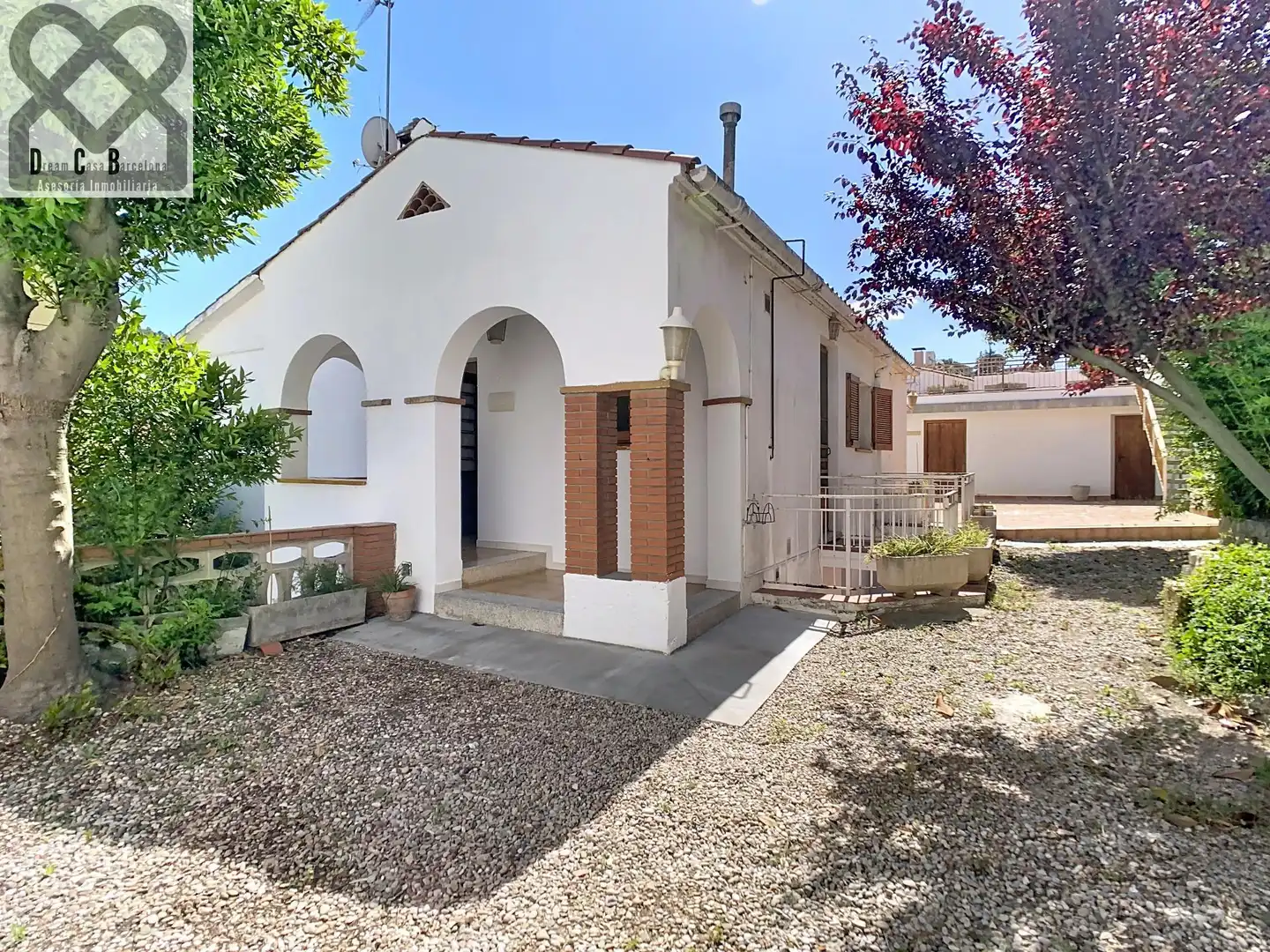Vista exterior de Casa o chalet en venta en Corbera de Llobregat con Calefacción, Jardín privado y Terraza