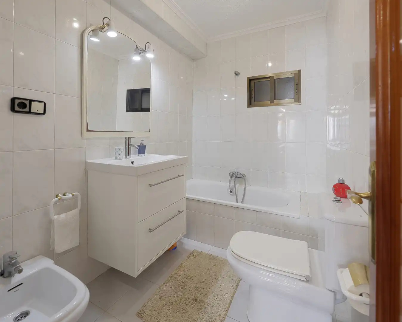 Badezimmer von Wohnung zum Verkauf in Gijón  mit Heizung und Möbliert