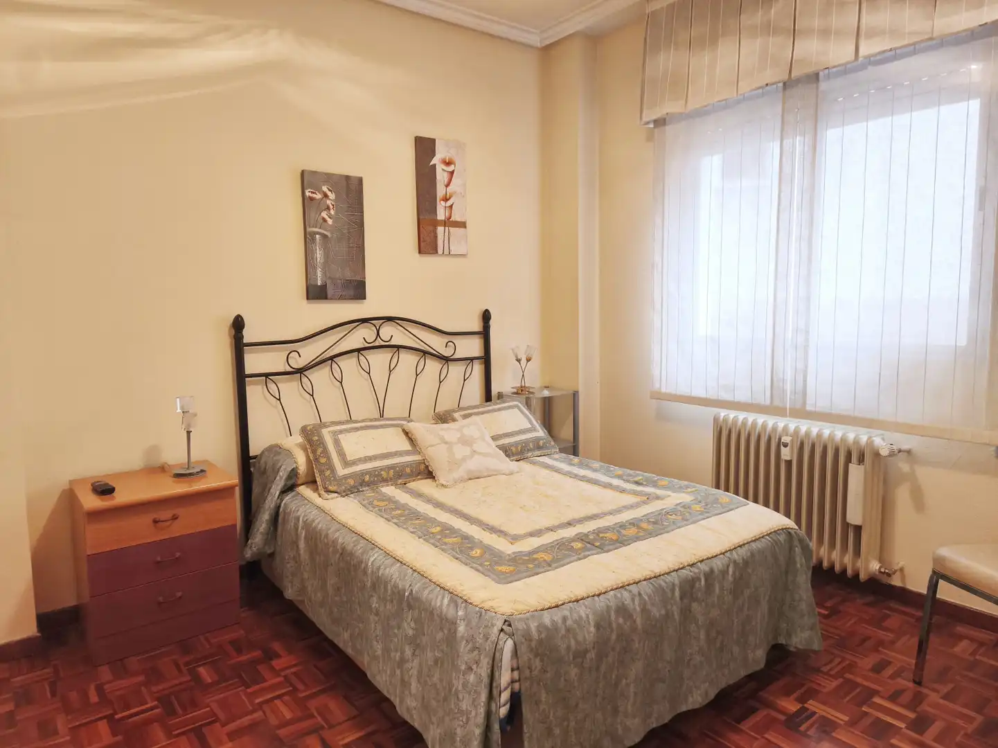 Schlafzimmer von Wohnung zum Verkauf in  Logroño mit Heizung und Parkett