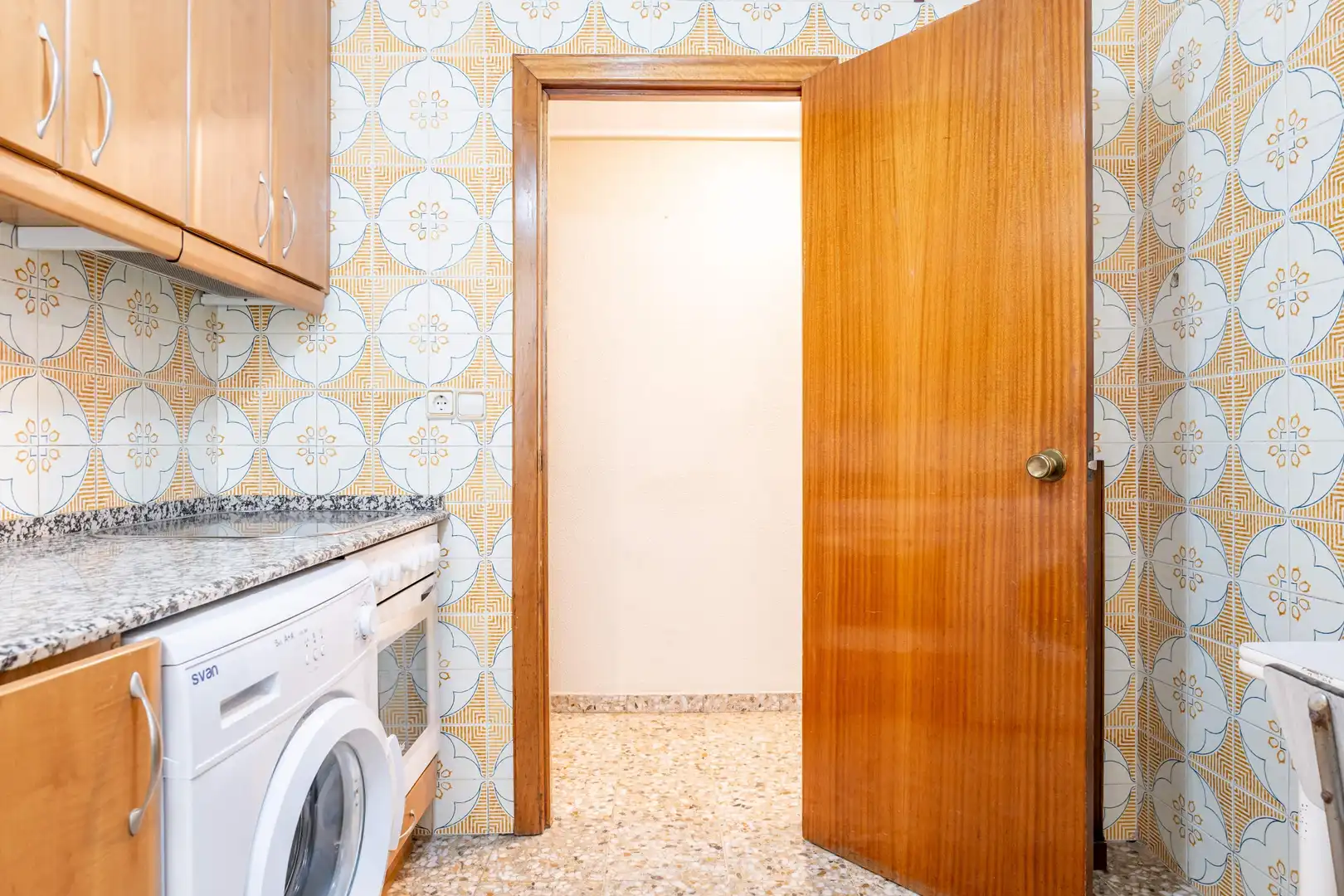 Kitchen of Flat for sale in Zaragoza  with Heating, Terrace and Balcony