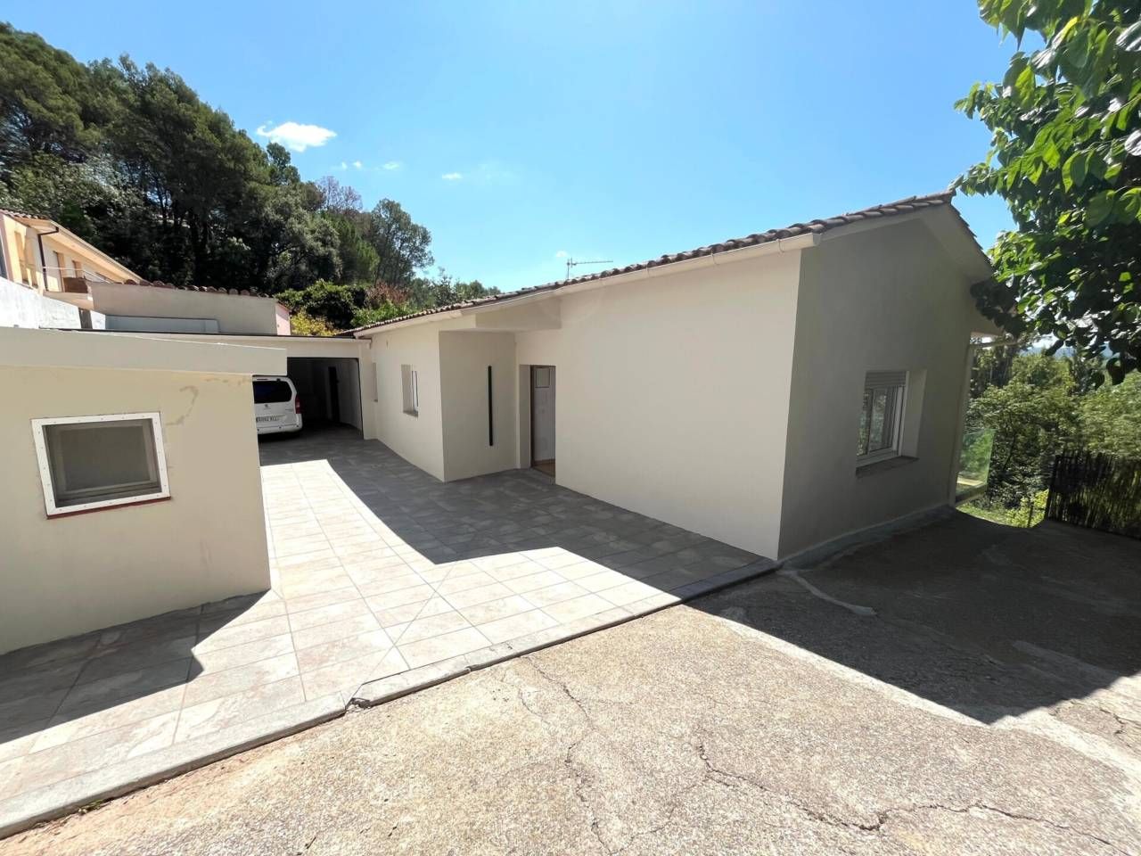 Exterior view of House or chalet for sale in Banyoles  with Air Conditioner, Private garden and Parquet flooring