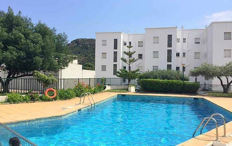 Piscina de Apartament en venda en Roses amb Terrassa, Moblat i Piscina comunitària