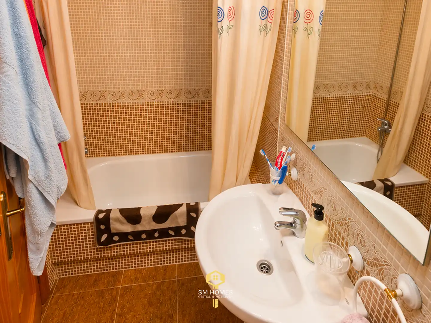 Bathroom of Flat for sale in Torrevieja  with Air Conditioner, Heating and Terrace