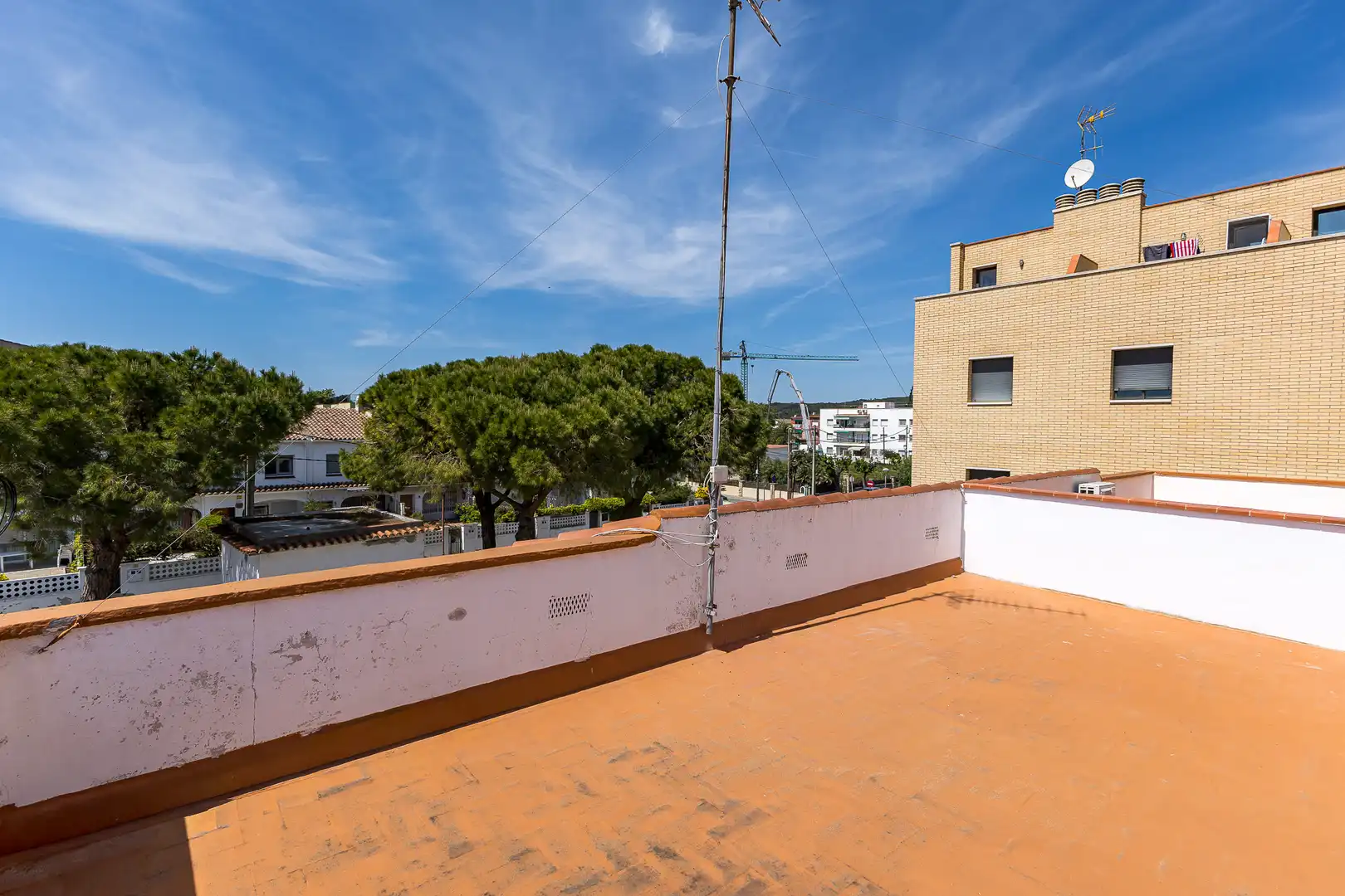 Terrassa de Casa adosada en venda en Cubelles amb Aire condicionat, Calefacció i Jardí privat