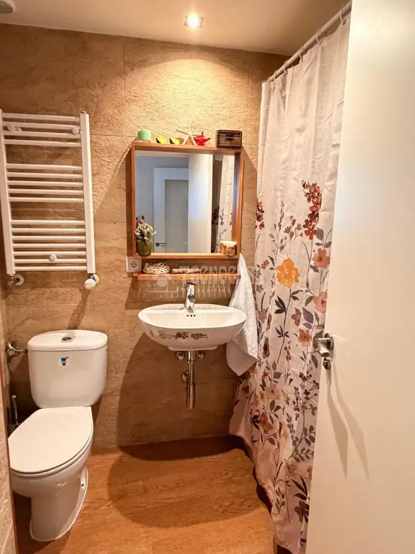 Bathroom of Attic for sale in Valdemoro  with Air Conditioner, Heating and Terrace