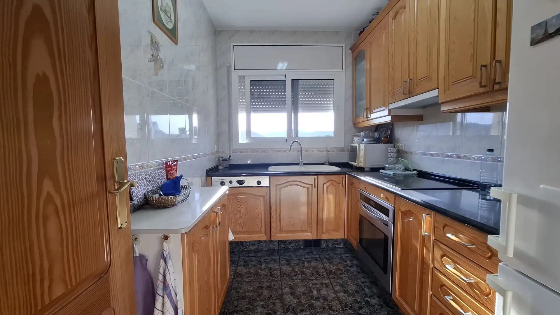 Cuina de Casa o xalet en venda en Vallirana amb Aire condicionat, Calefacció i Terrassa
