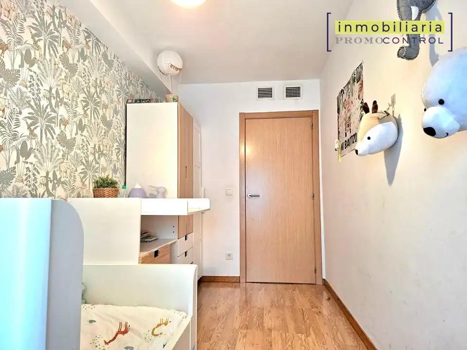 Habitación de Piso en venta en Zuera con Aire acondicionado, Calefacción y Parquet
