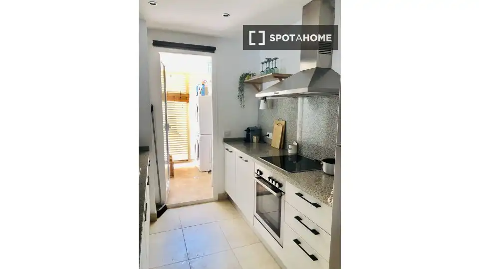Room in S'Estanyol