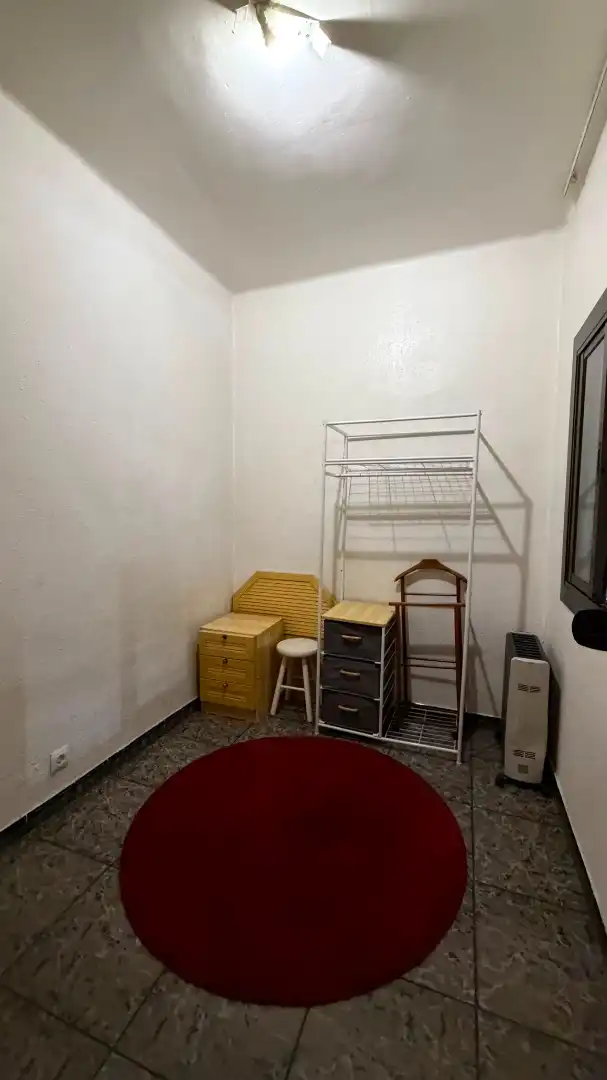 Habitación de Piso en venta en Barcelona con Aire acondicionado, Calefacción y Horno