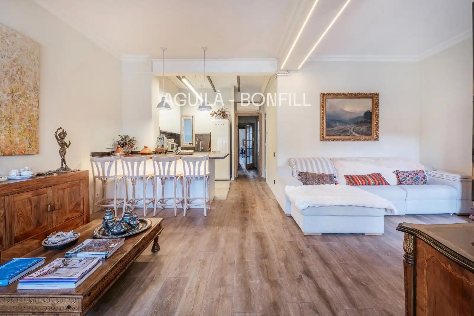 Wohnzimmer von Wohnung zum Verkauf in Barcelona mit Klimaanlage, Heizung und Parkett