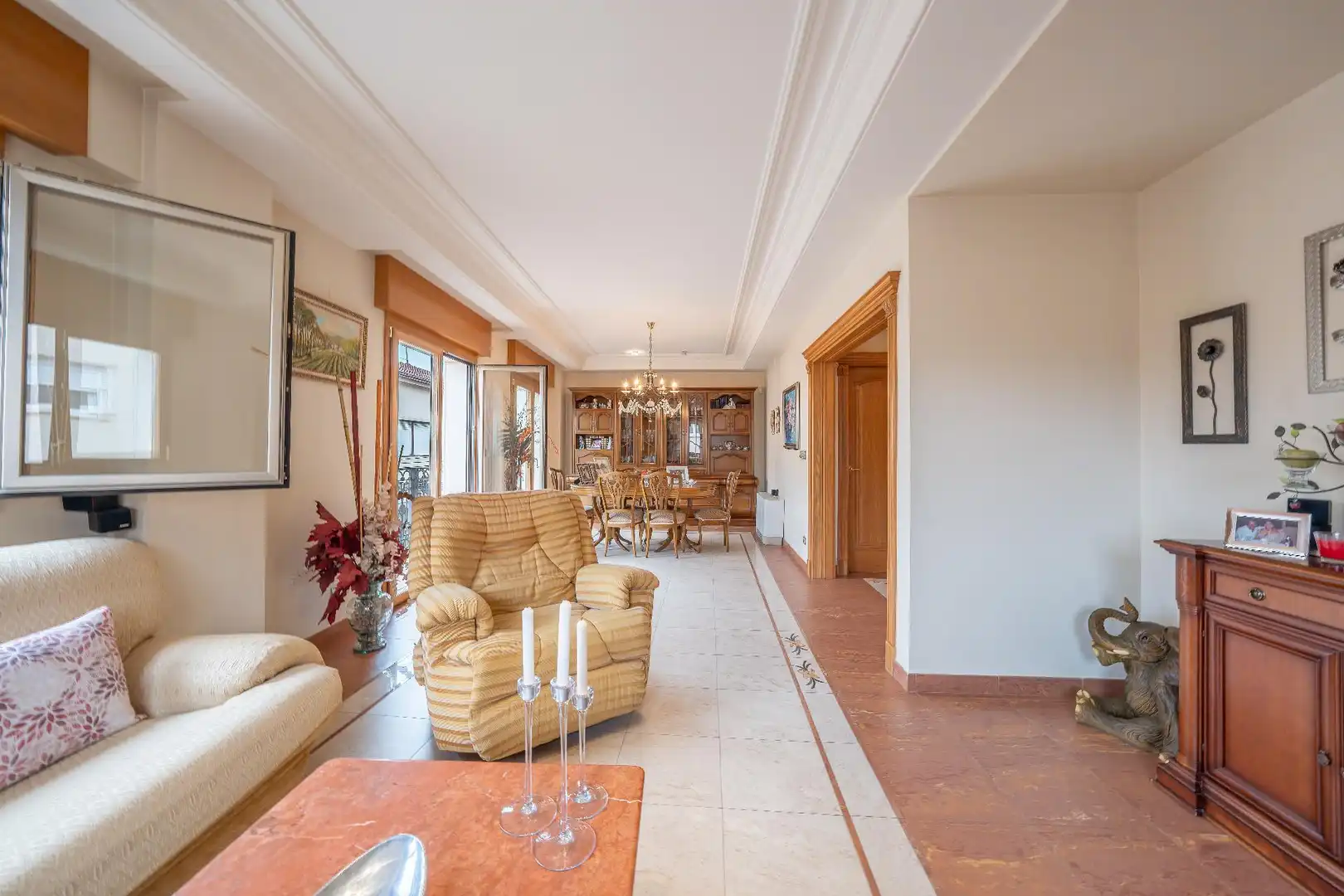 Wohnzimmer von Einfamilien-Reihenhaus zum Verkauf in Novelda mit Heizung, Terrasse und Balkon