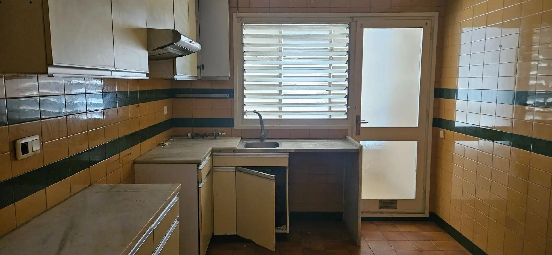 Kitchen of Attic for sale in Mataró