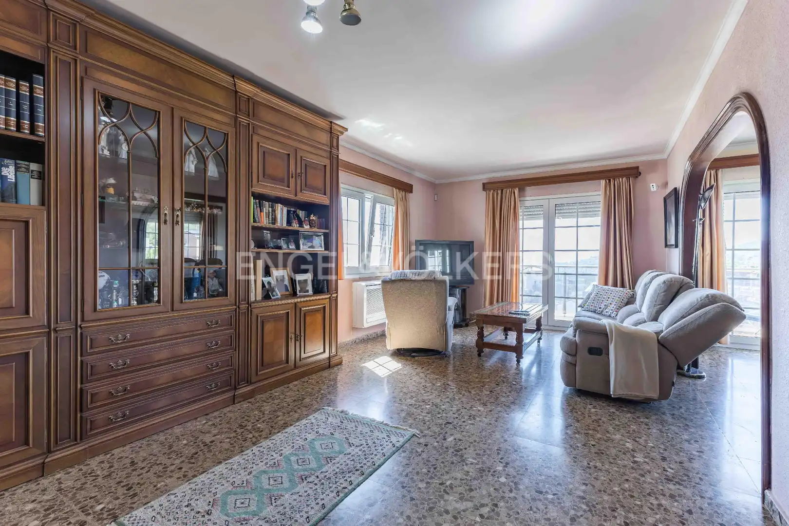 Sala de estar de Casa o chalet en venta en Esplugues de Llobregat con Aire acondicionado, Calefacción y Jardín privado