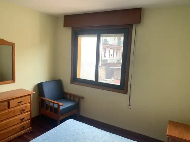 Habitación de Apartamento en venta en Marín con Parquet, Trastero y Amueblado